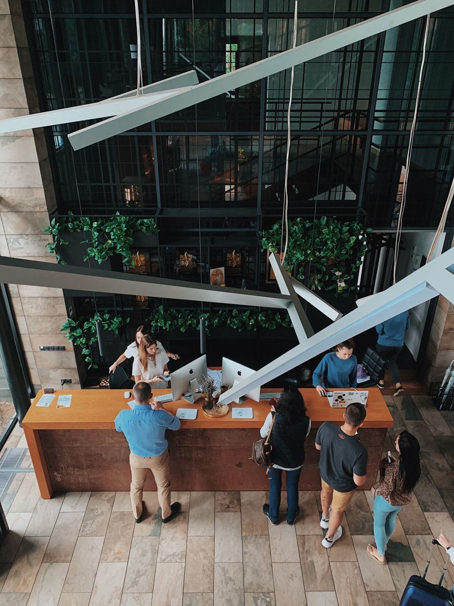Охрана гостиницы в Астане